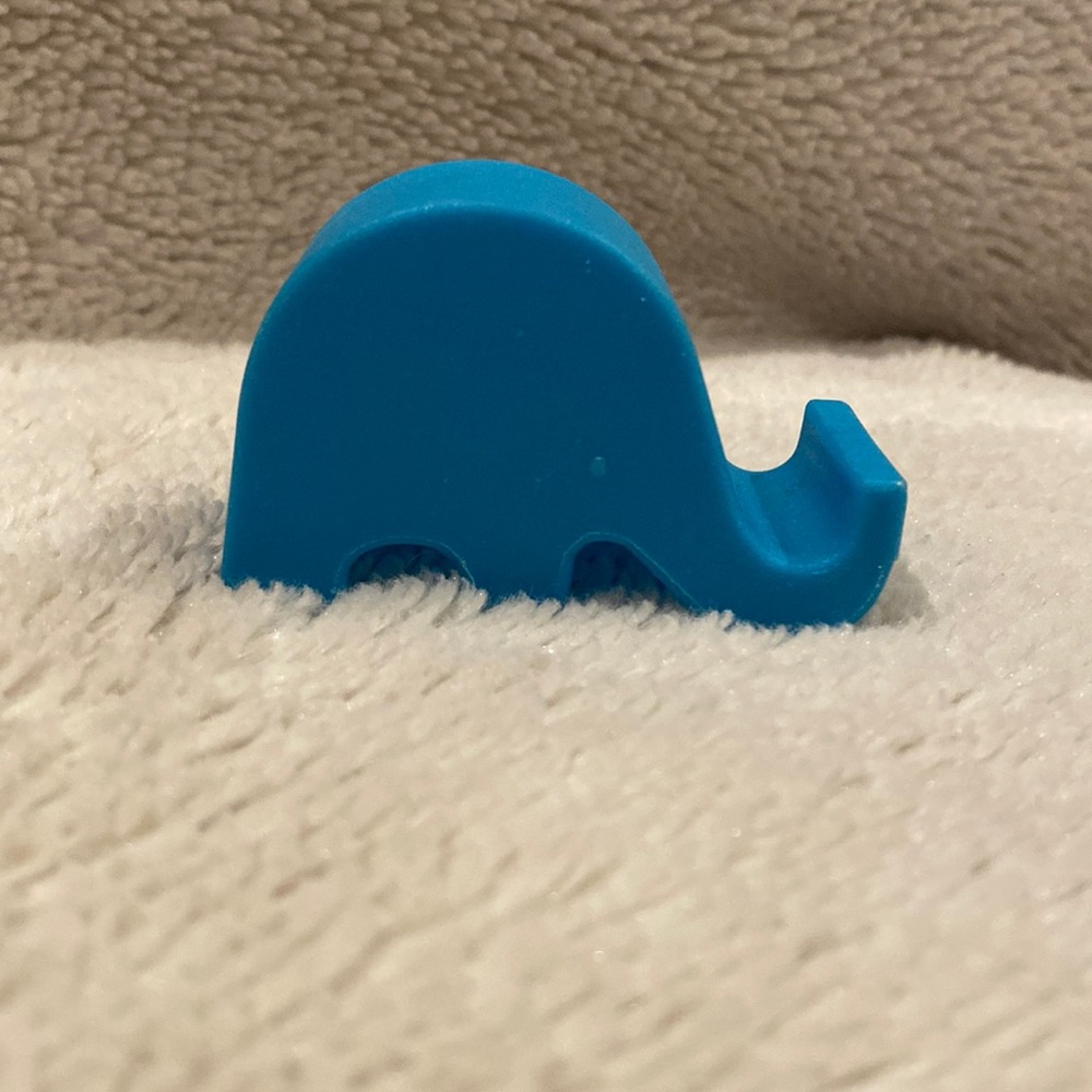 Elephant phone holder